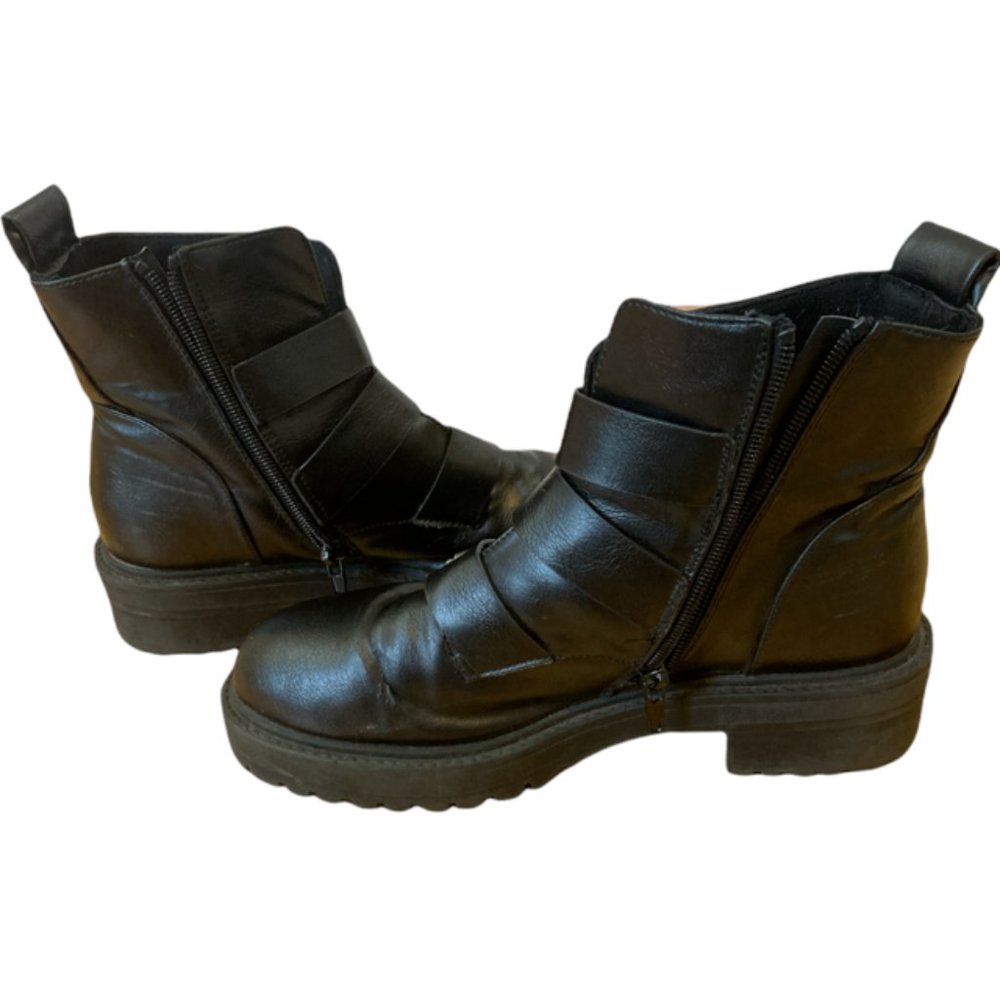 ASOS black buckle moto ankle boots - Picture 5 of 8